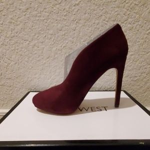 Nine West suede platform pumps